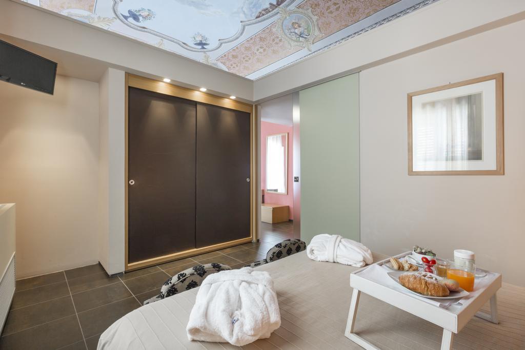 Hotel Novecento Шиклі Екстер'єр фото