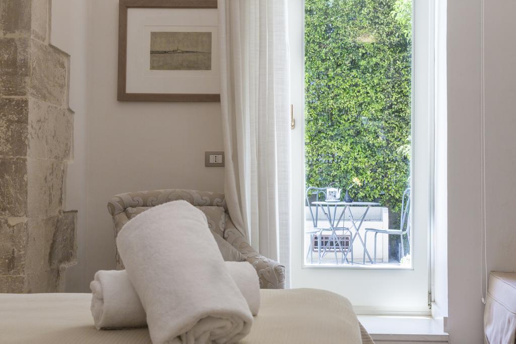 Hotel Novecento Шиклі Екстер'єр фото