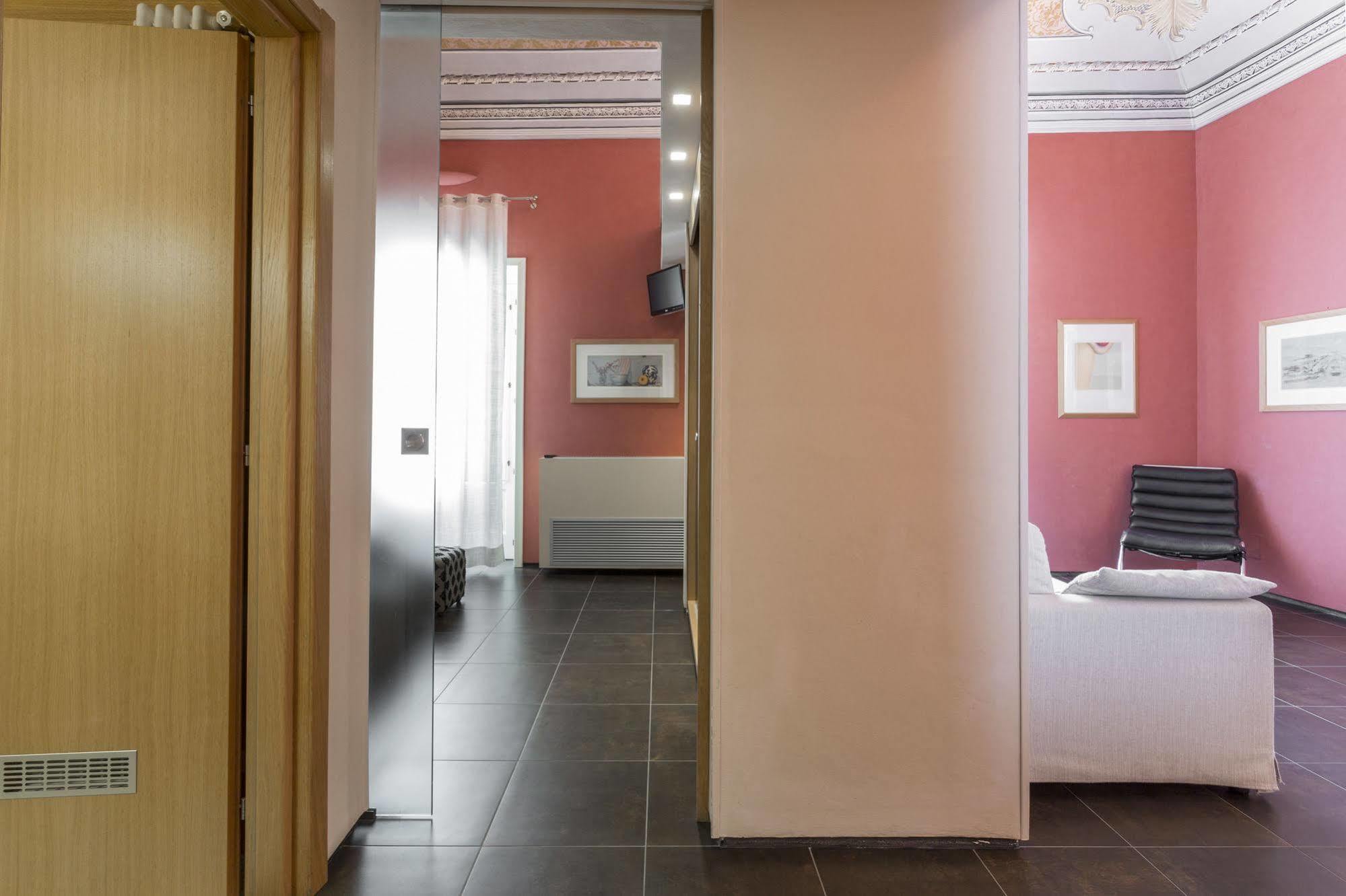 Hotel Novecento Шиклі Екстер'єр фото