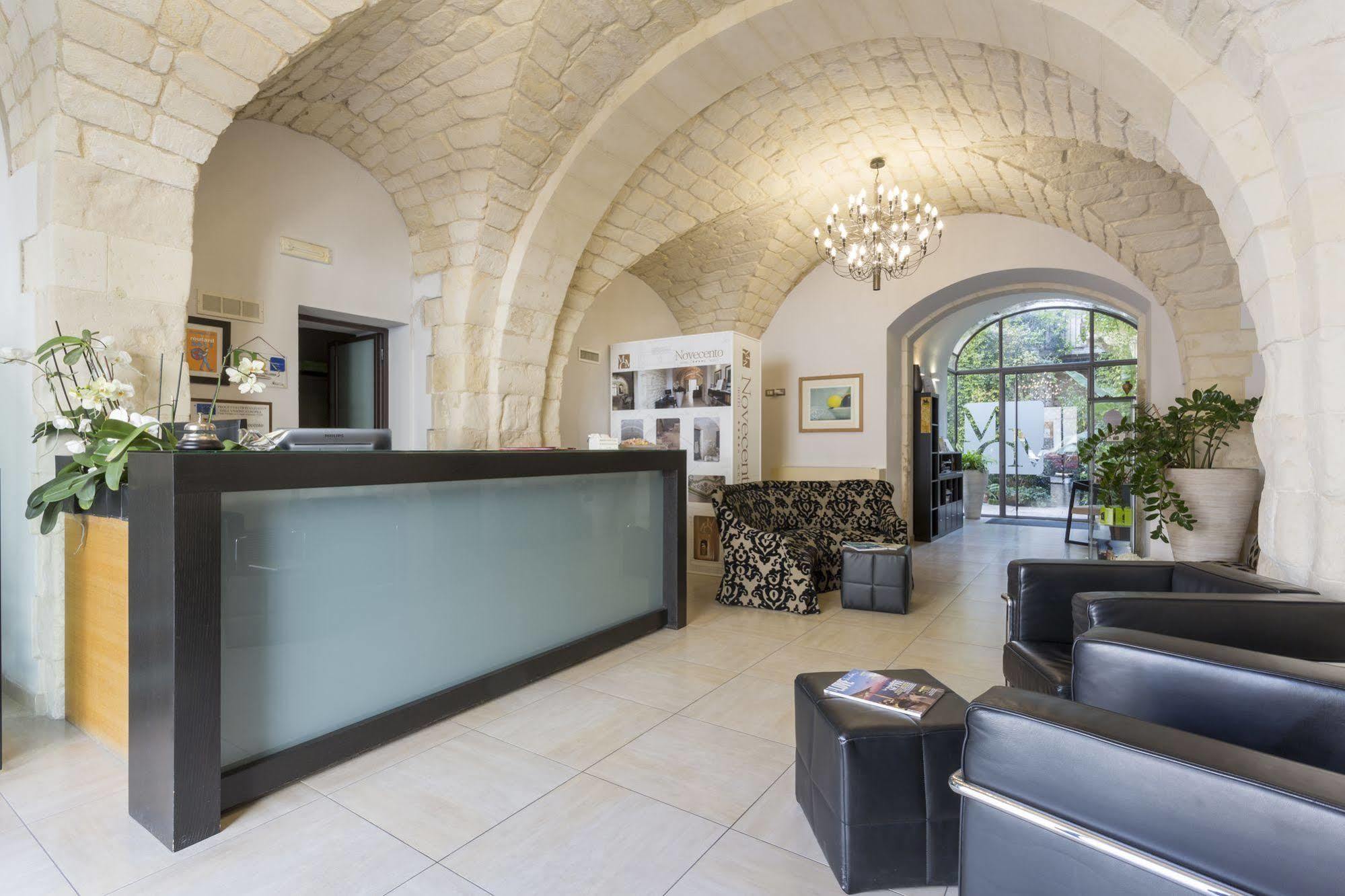 Hotel Novecento Шиклі Екстер'єр фото